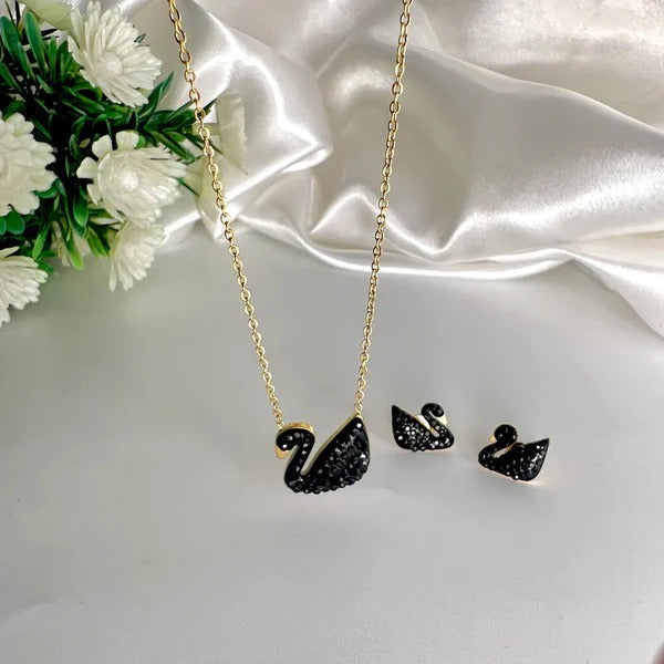 Jaims Black Charm Jewelry Set