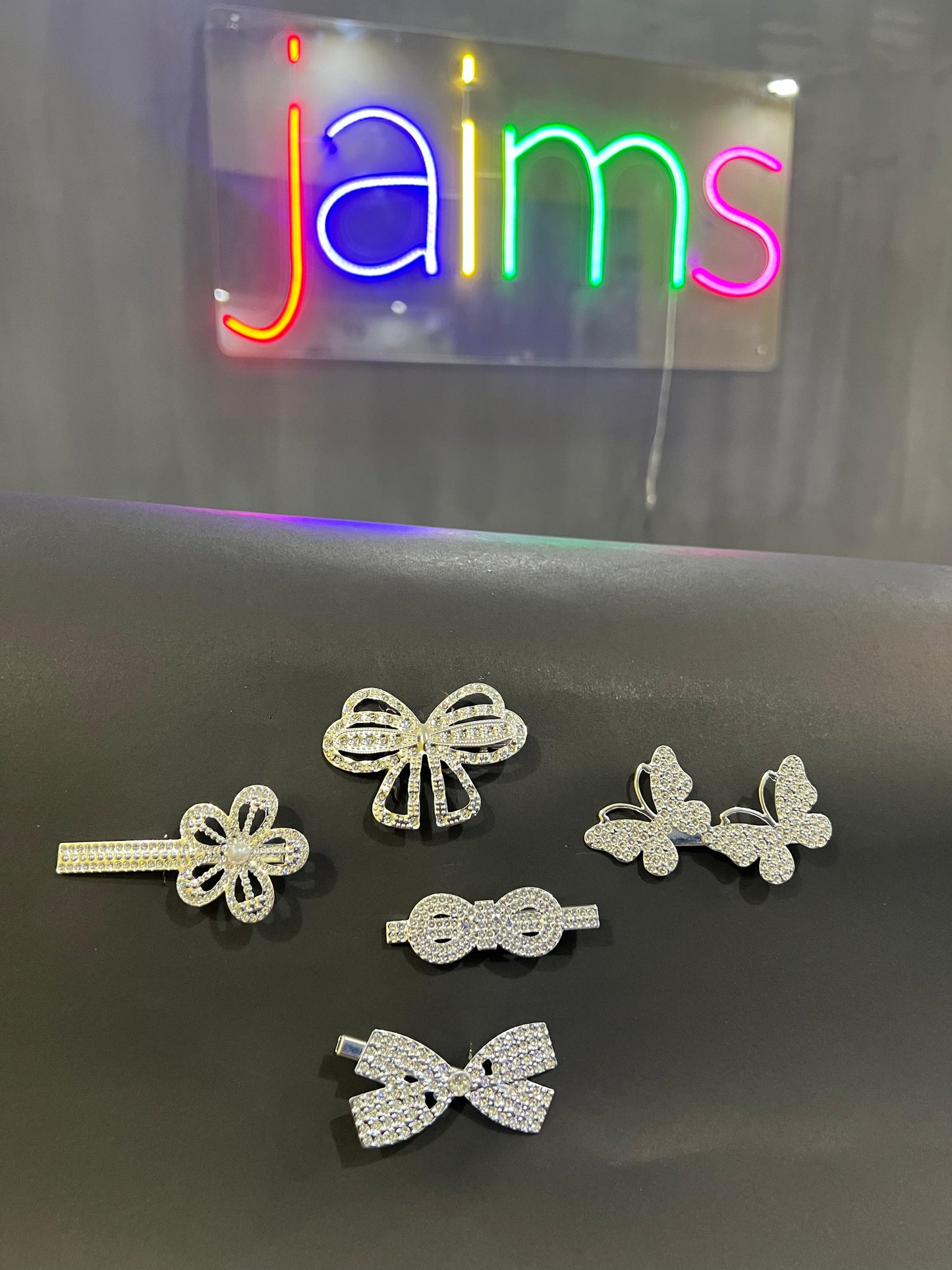 Set of 5 hair clips for grls